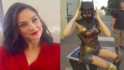 Gal Gadot wears Ben Affleck’s batman mask to pay homage to the Caped Crusader