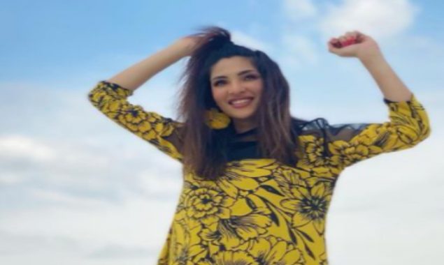 Zhalay Sarhadi looks drop-dead gorgeous in yellow, see photos