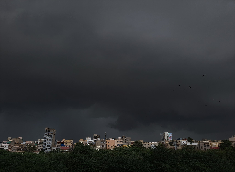 Air pressure in India has weakened, rain is likely in Karachi and other cities