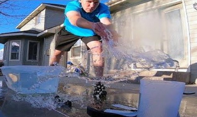 Man moves 114 ounces of water with his hands in 30 seconds