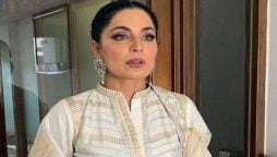 Meera once again rebuffs her 10-year long marriage with Atiq-ur-Rehman whilst weeping