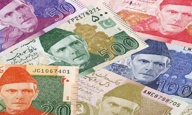 Pakistani rupee continues to depreciate in the interbank