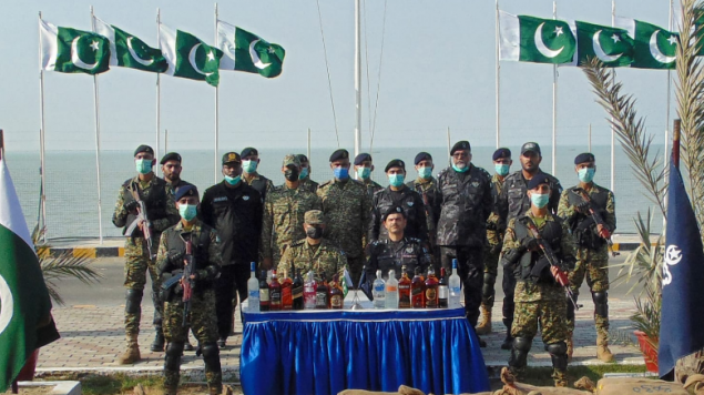 Pakistan Navy, Custom seize liquor in joint sea operation