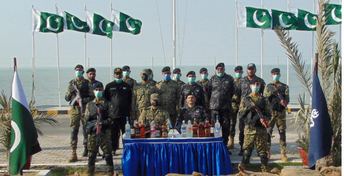 Pakistan Navy, Custom seize liquor in joint sea operation