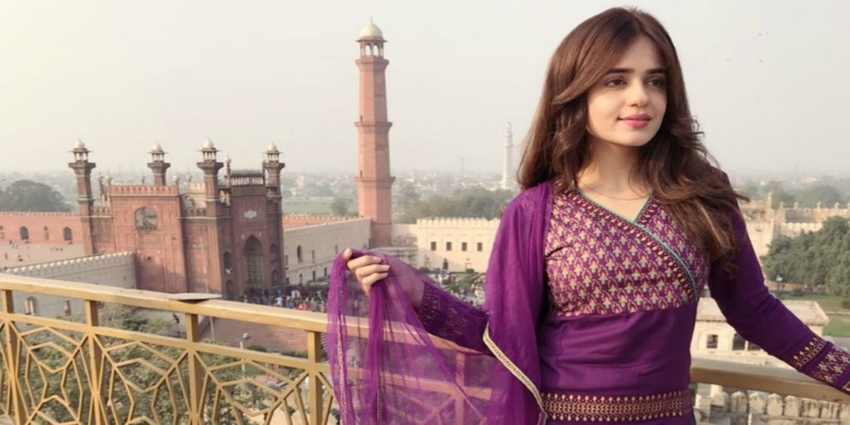 Sumbul Iqbal looks beautiful as she wishes her Insta followers ‘Jumma Mubarak’