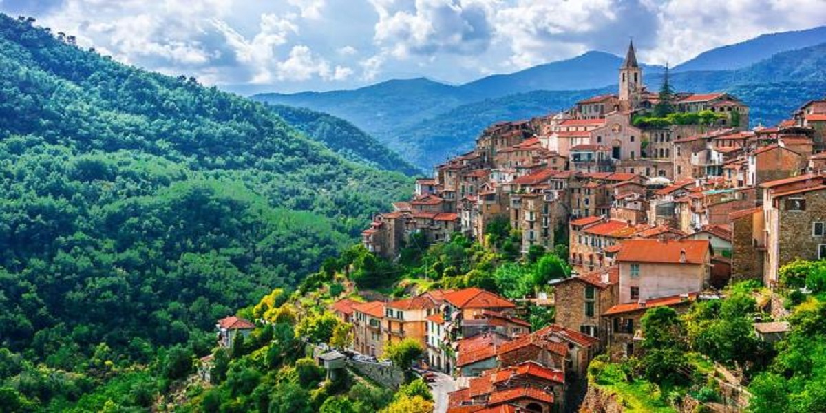 Italy: Aosta valley of Chamios that can't be accessed by car