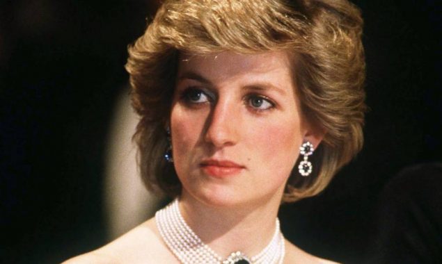‘Blue plaque’ was erected to honour Princess Diana