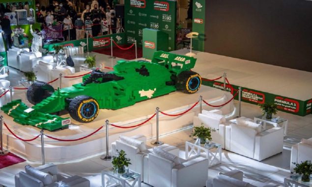 500,000 bricks used to build the world’s largest Lego Formula 1 car