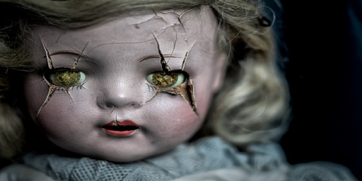 Mortgage holder found the dreadful doll and scary note in the new house