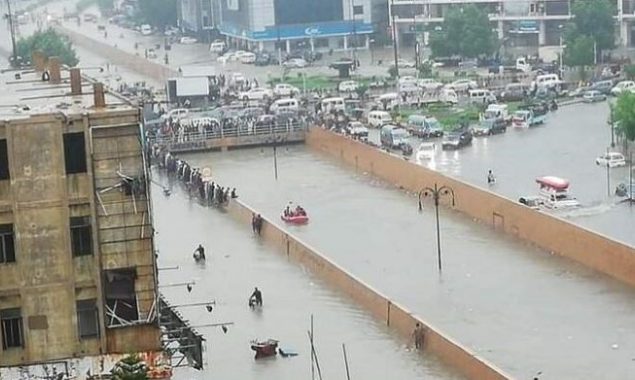 Karachi is sinking, the city calls for help