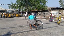 India: This viral footage shows how people ignore railway crossing safety guidelines