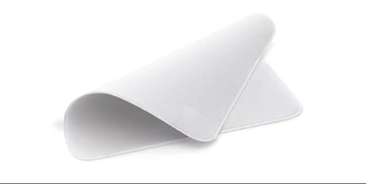 Reactions to Apple's ₹1,900 polishing cloth are pure gold