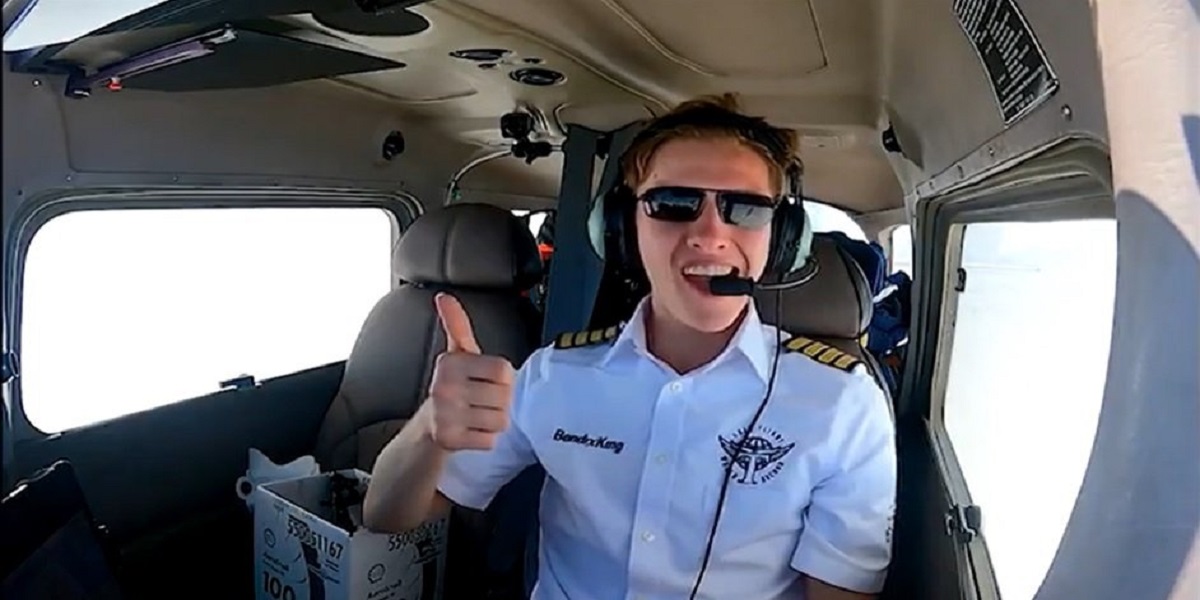 British teenager: The youngest person to fly around the world