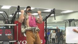 Alabama guy unofficially breaks the world record for chin-ups