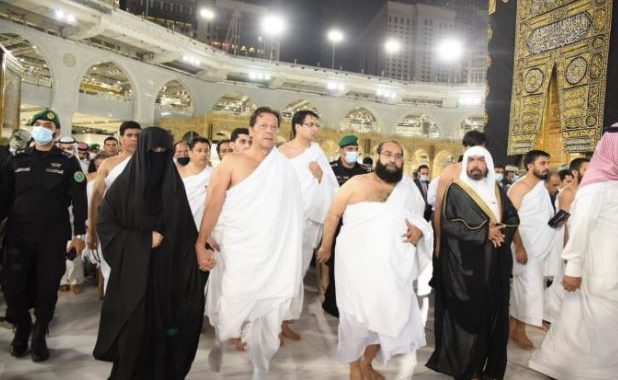 PM Imran Khan prays for peace and prosperity of Pakistan