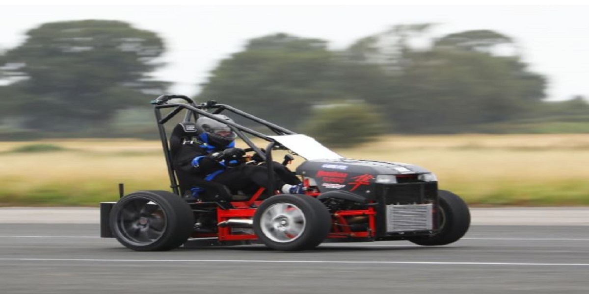 World’s fastest lawnmower travel at 143.19 mph as per British engineer