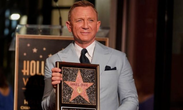 Daniel Craig honored into Hollywood Walk of Fame alongside fellow Bond star