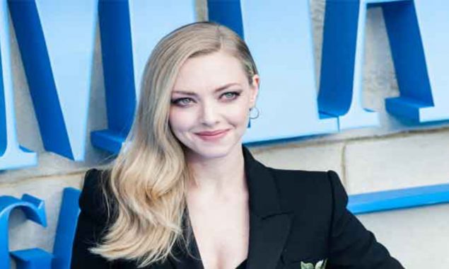 Amanda Seyfried discusses postpartum depression.