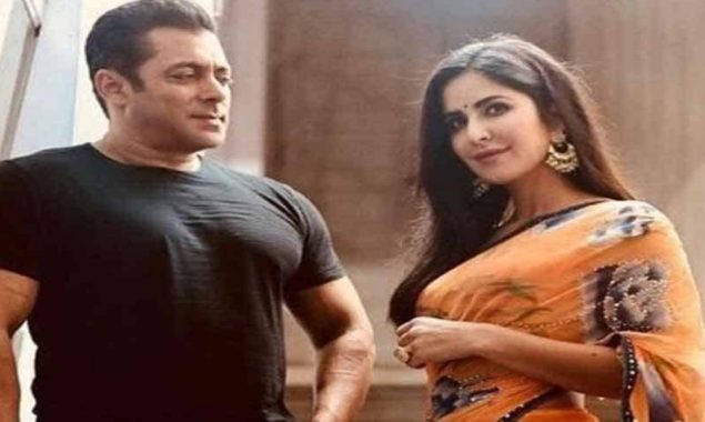 Katrina laughs at Salman Khan’s crazy dance movements on Bigg Boss. Watch