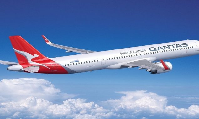 Qantas will resume international flights once the border reopens