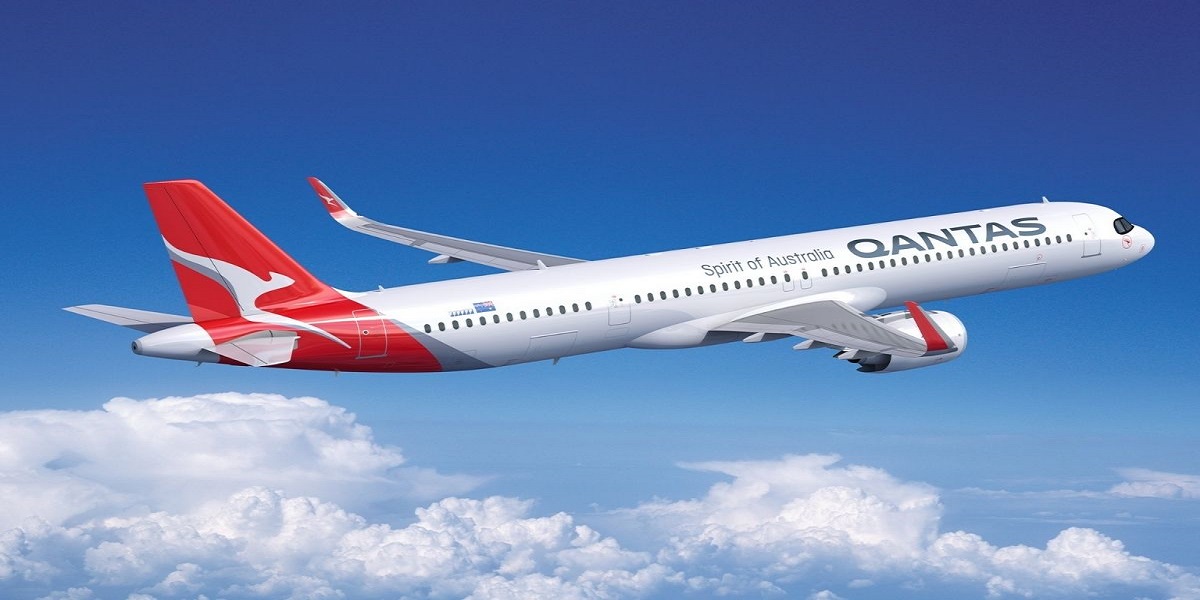 Qantas will resume international flights once the border reopens