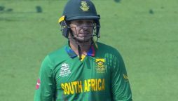 De Kock's refusal to take knee mystifies South Africa