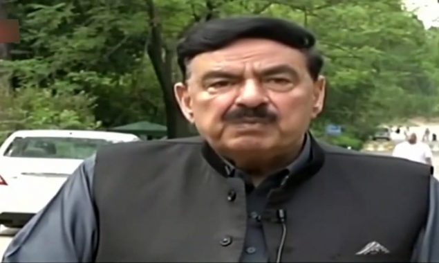 Govt will complete its term, Rashid tells protesting opposition