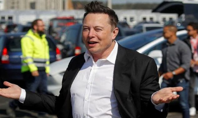 Elon Musk offloads $5bn in Tesla shares days after Twitter poll