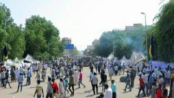 rival sudan camps on streets