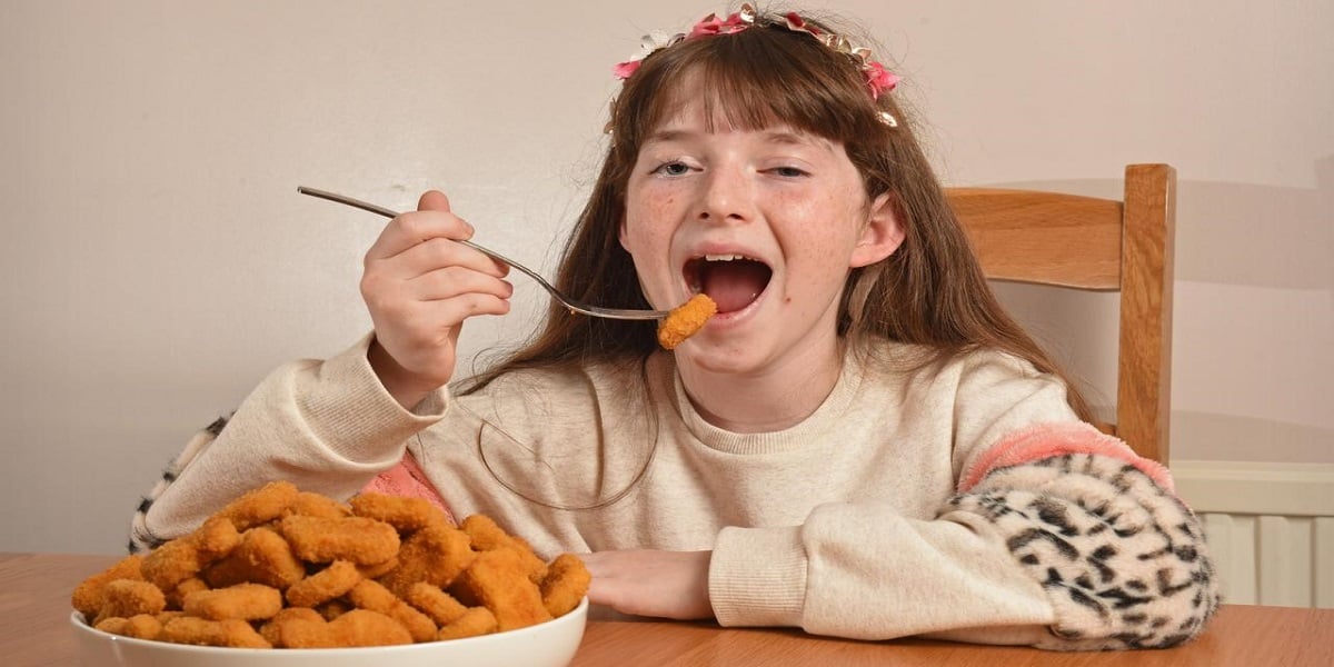 Mystery food phobia: A girl only eat chicken nuggets for ten years