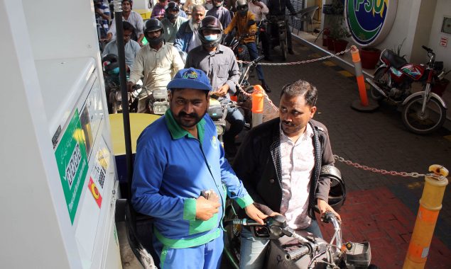 Petroleum prices to decrease: Sources