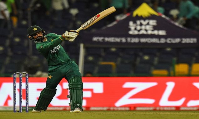 Hafeez opts out of Pakistan's Twenty20s in Bangladesh