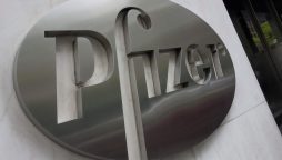 Pfizer strikes global licensing deal for Covid pill