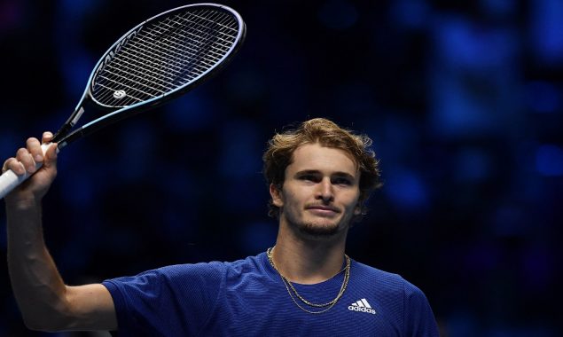 Zverev makes Finals last four after seeing off Hurkacz