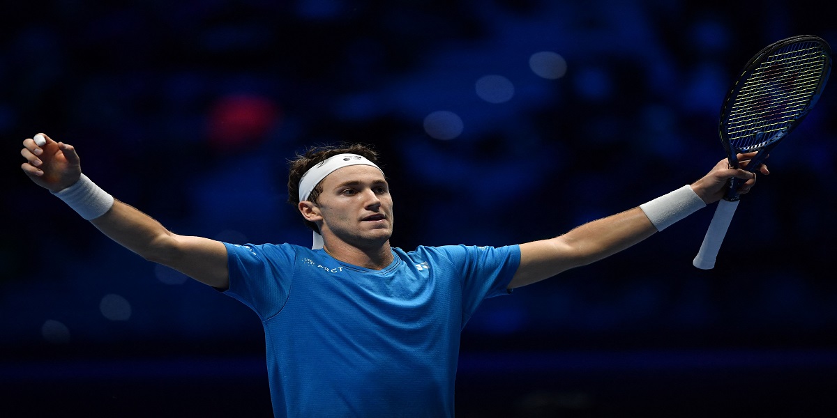 Ruud fights back against Rublev to book ATP Finals last four spot