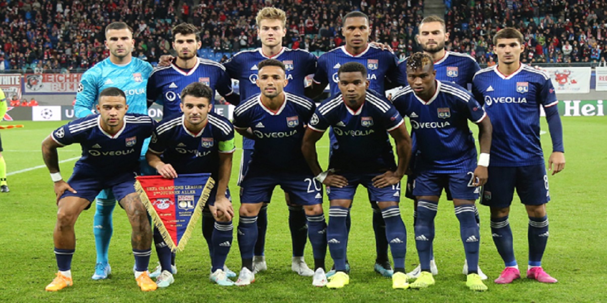 Lyon to play behind closed doors as Payet lodges official complaint