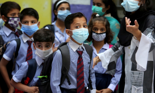Punjab govt announces 3-day closure of educational institutions in Lahore amid smog