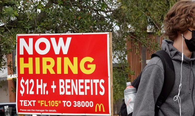 US private businesses added 571,000 jobs in October