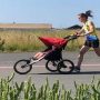 Watch: British mother sets a new 10k record while pushing a stroller