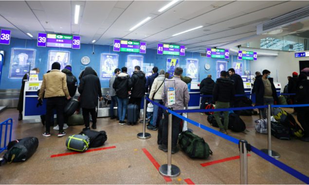 Plane with Iraqi refugees takes off from Belarus to Iraq