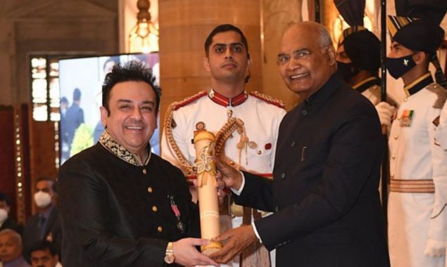Singer Adnan Sami receives Indian National Award