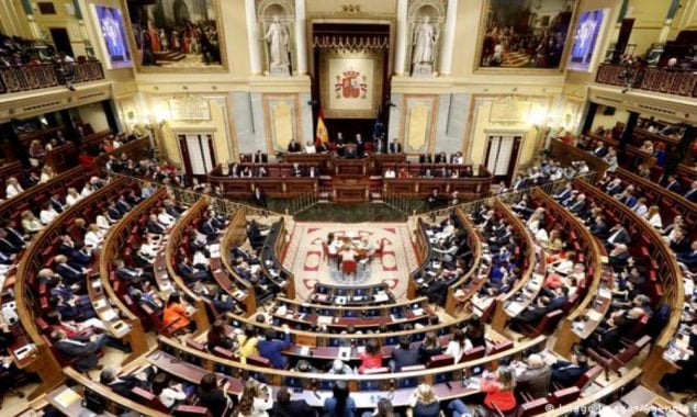 Spanish parliament approves expansive 2022 budget