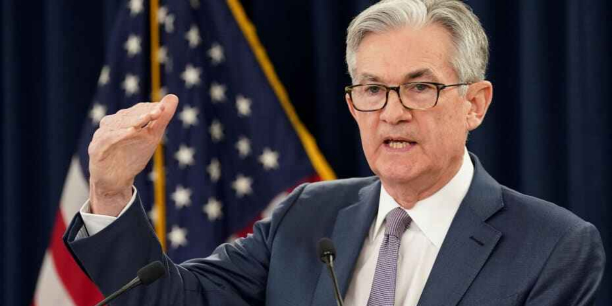 Omicron COVID-19 variant poses downside risks to U.S. economy: Fed chief