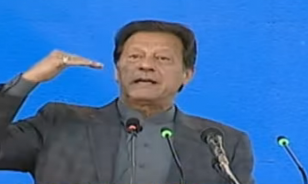 PM Imran says unfortunate to see convicted criminal invited as guest before judges