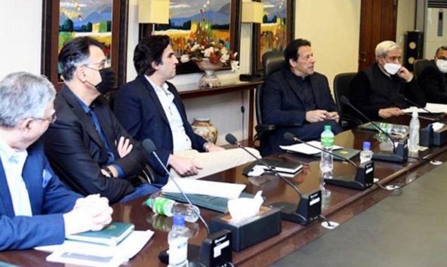 PM Imran directs to take action against hoarding, profiteering of fertilisers