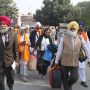 Indian Sikh pilgrims reach Pakistan via Wagah border