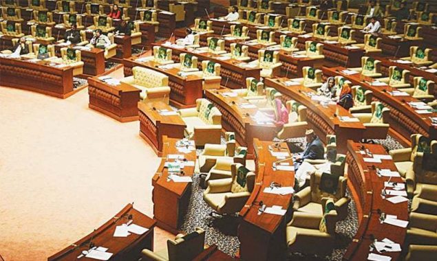 Sindh Assembly again approves LG bill with amendments amid ruckus