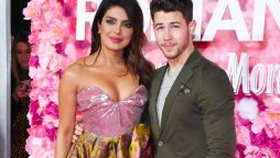 Divorce rumors spread after Priyanka Chopra removes Jonas from her name on Insta