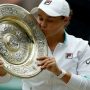 World number one Barty caps year by getting engaged