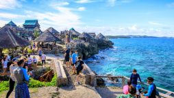 Philippines reopens to vaccinated tourists next week